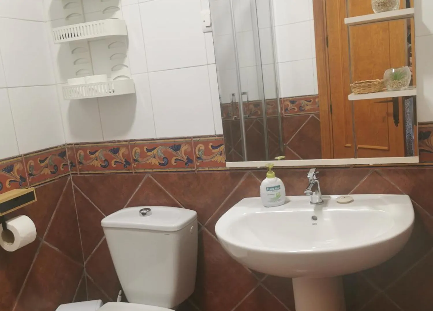 Las Tres Macetas Málaga 0*,  España