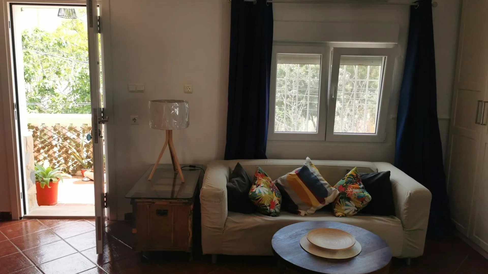 Apartment Las Tres Macetas Malaga Spain